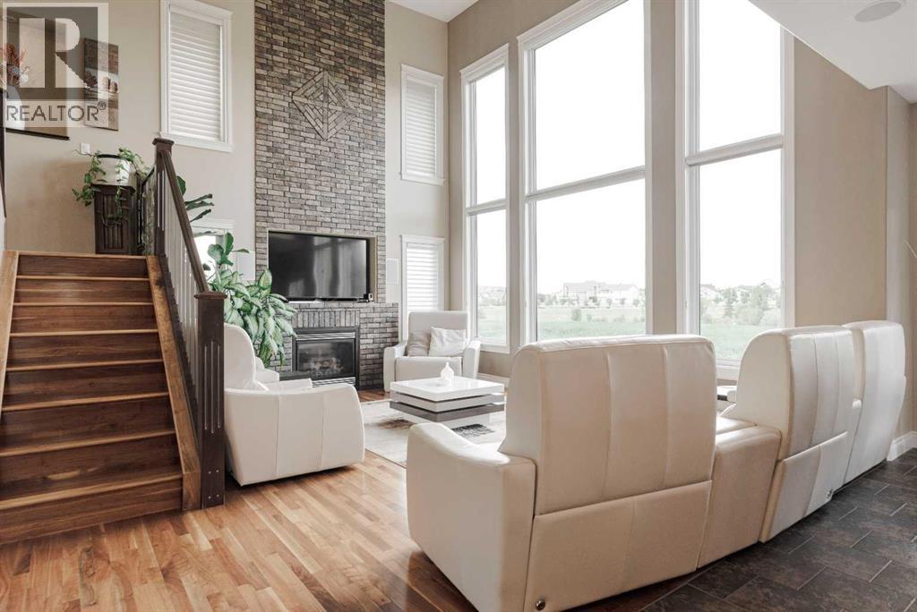 Photo 5 of 243 Wild Rose Street, Fort Mcmurray AB