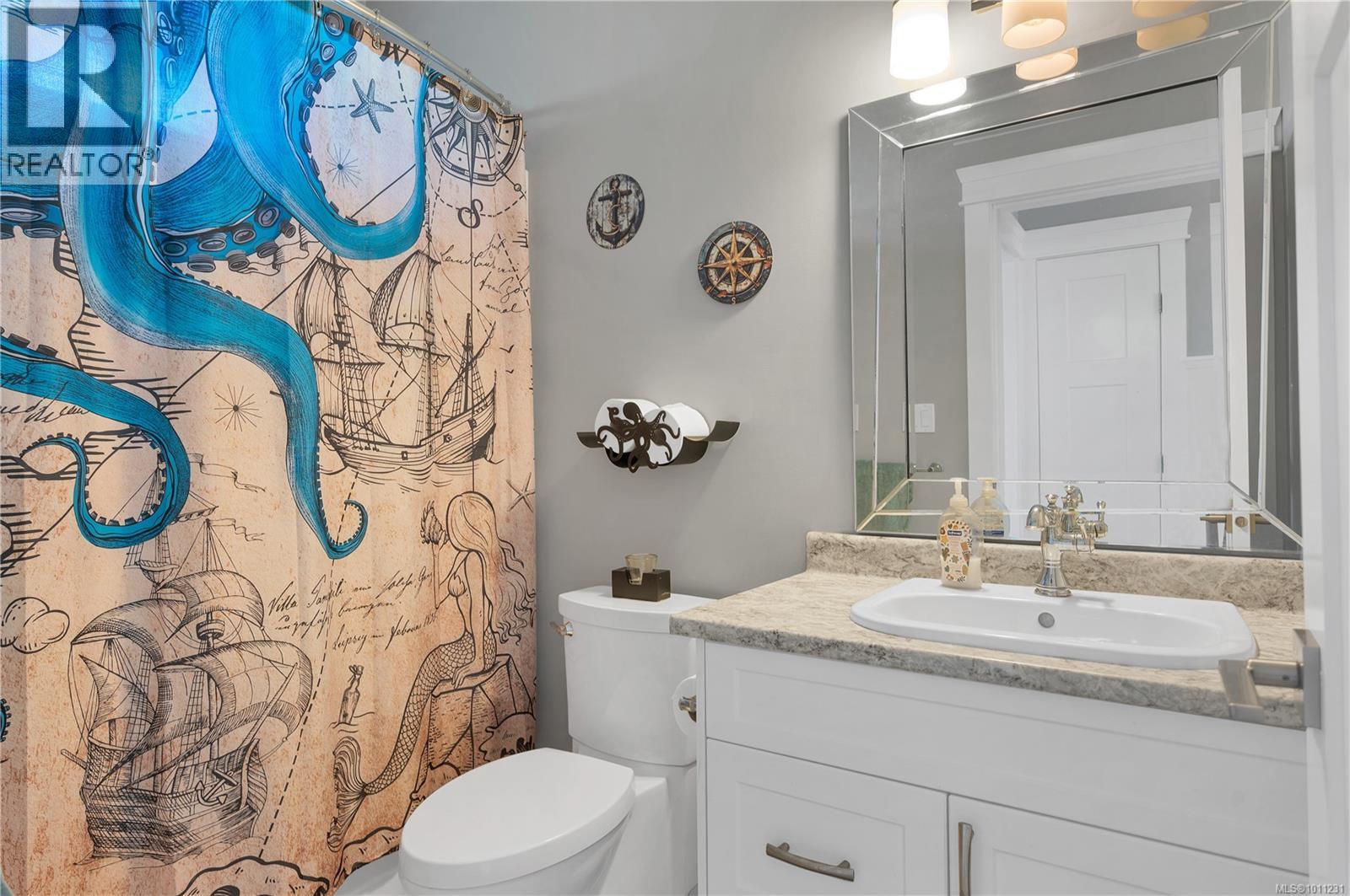 Photo 6 of 2613 Sunderland Rd, Campbell River BC