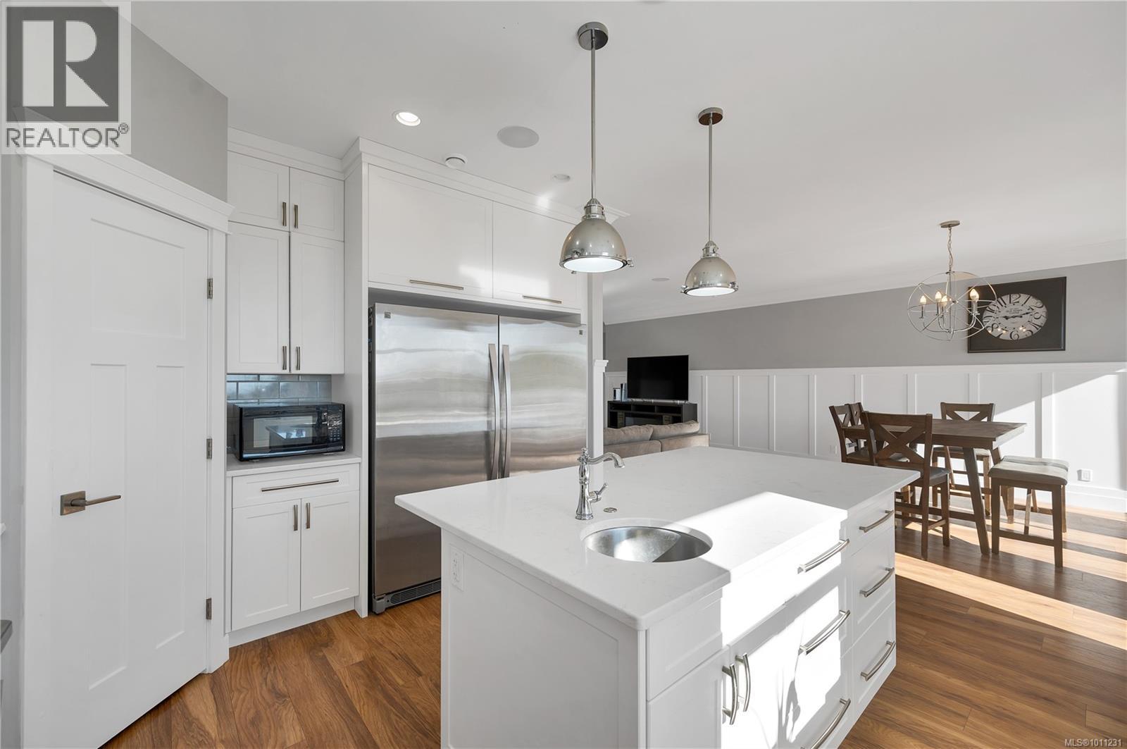 Photo 38 of 2613 Sunderland Rd, Campbell River BC