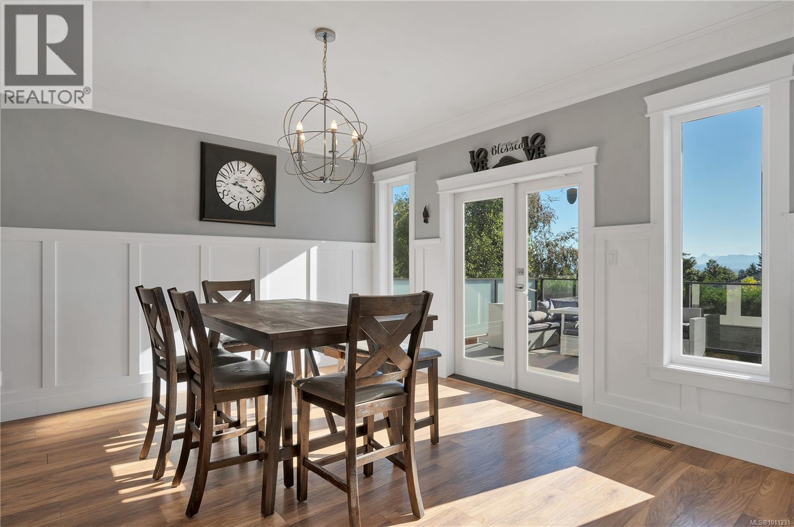 Photo 16 of 2613 Sunderland Rd, Campbell River BC