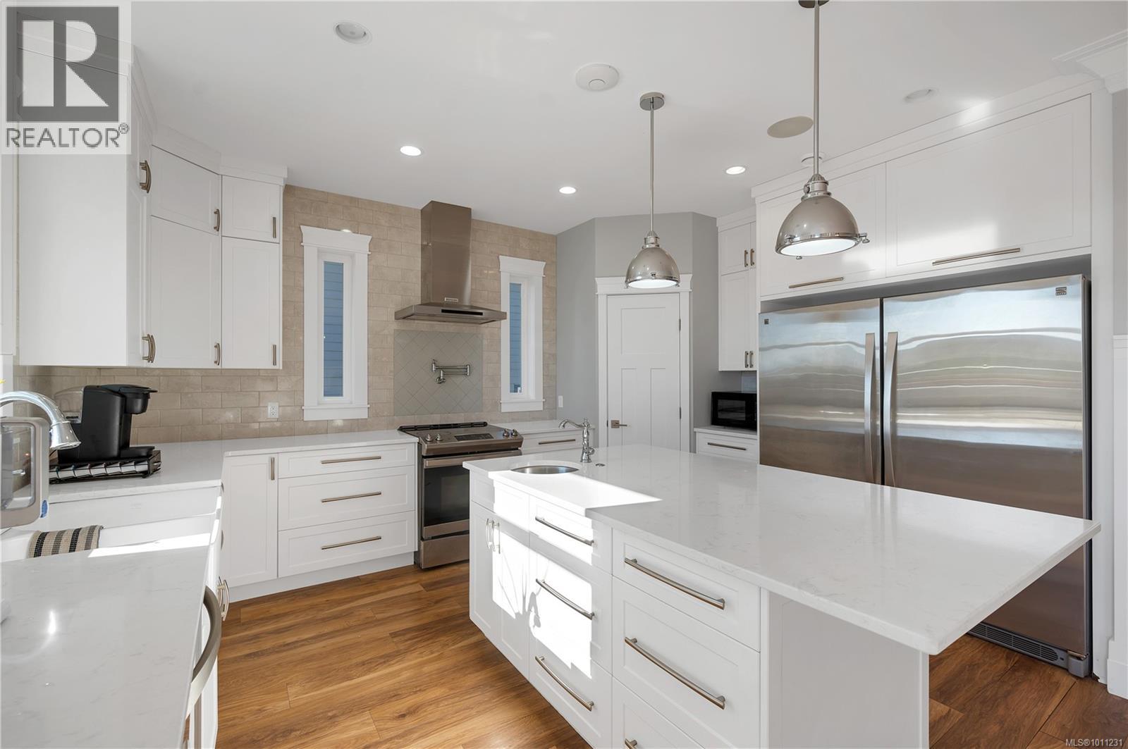 Photo 58 of 2613 Sunderland Rd, Campbell River BC