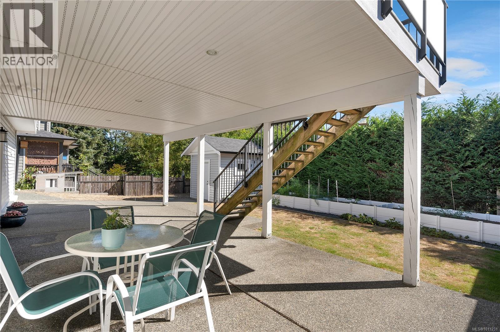 Photo 30 of 2613 Sunderland Rd, Campbell River BC