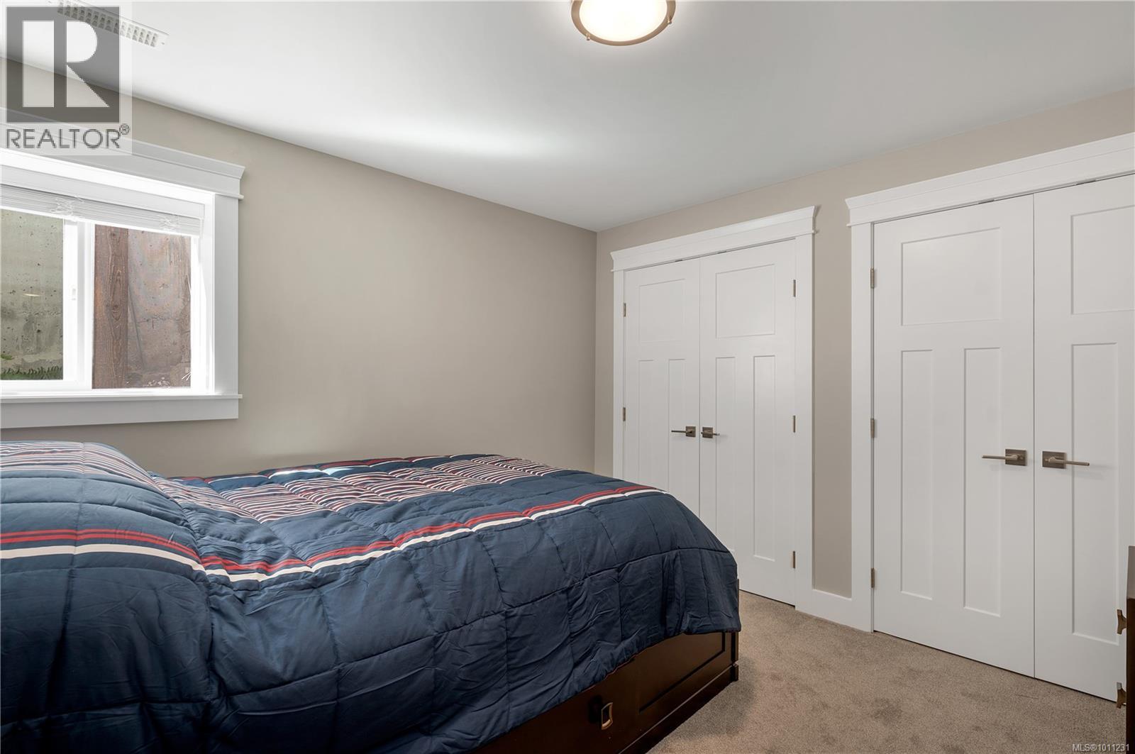 Photo 13 of 2613 Sunderland Rd, Campbell River BC