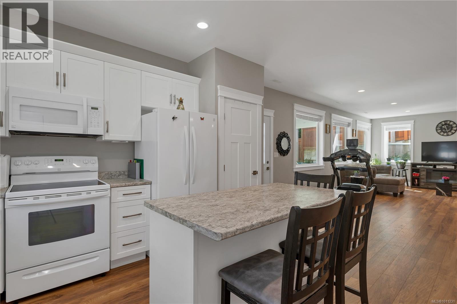 Photo 18 of 2613 Sunderland Rd, Campbell River BC