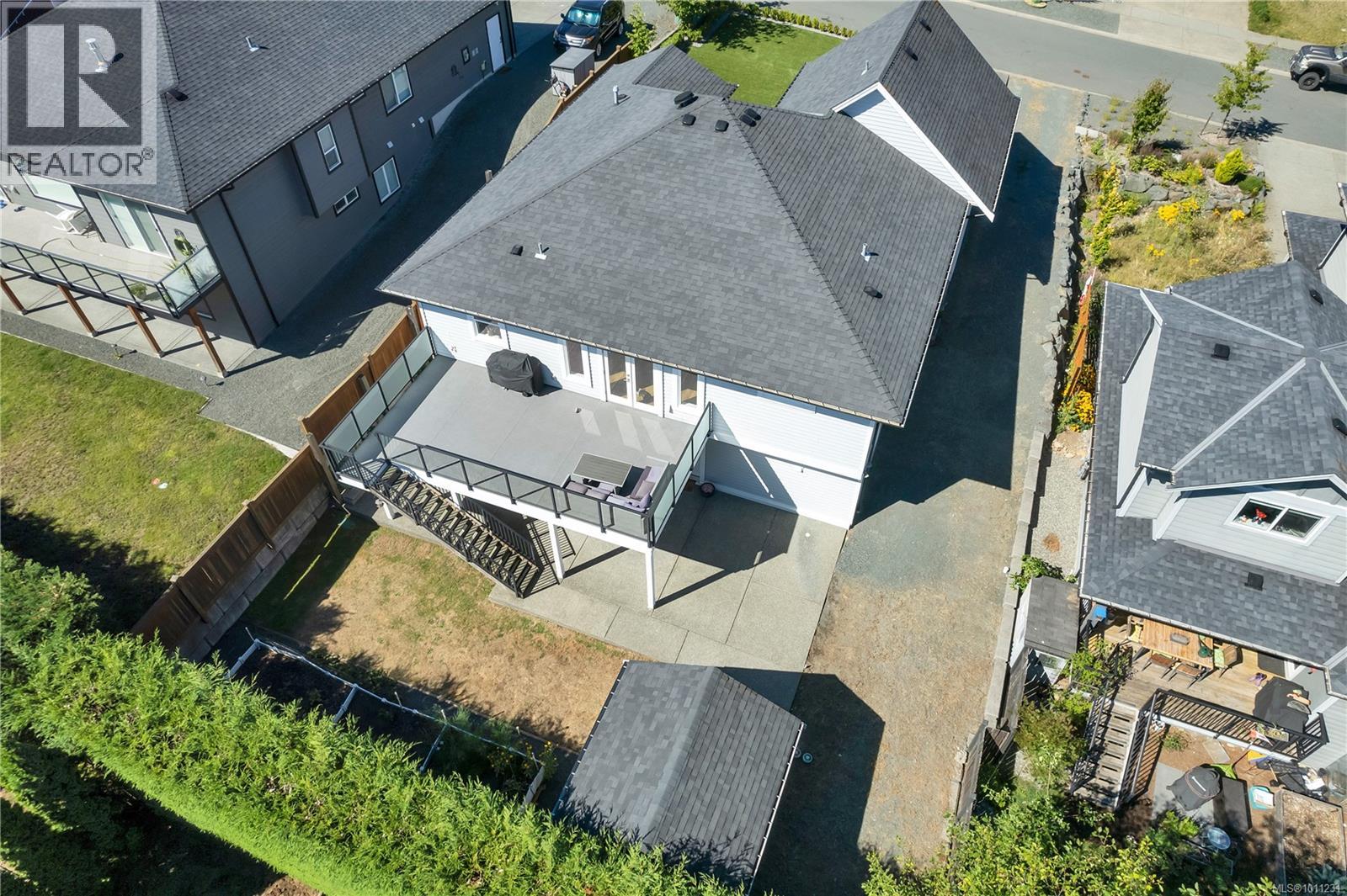 Photo 45 of 2613 Sunderland Rd, Campbell River BC