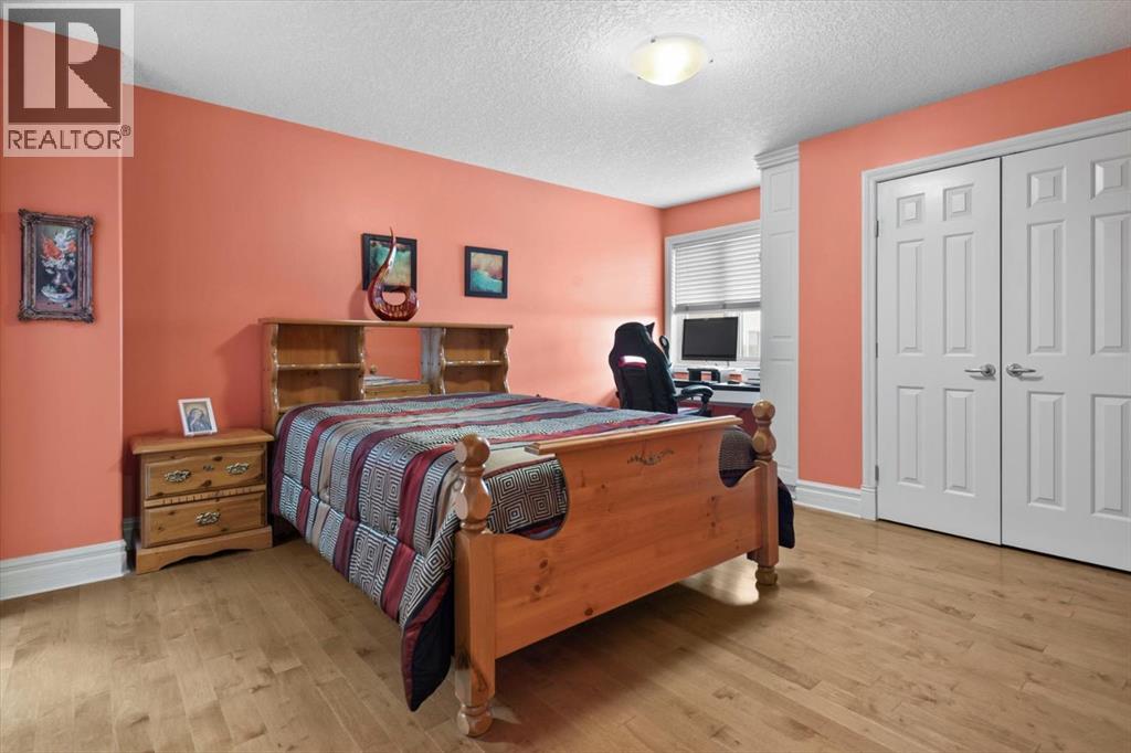 Single Family House for Sale in  Royal Terrace NW Royal Oak Calgary 