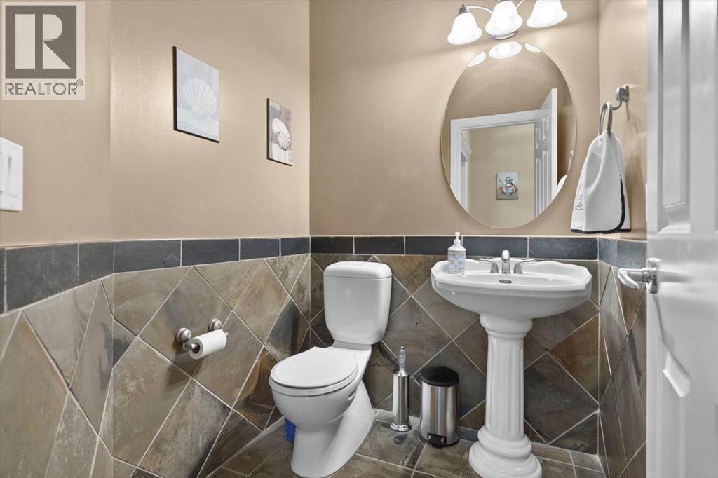 Single Family House for Sale in  Royal Terrace NW Royal Oak Calgary 