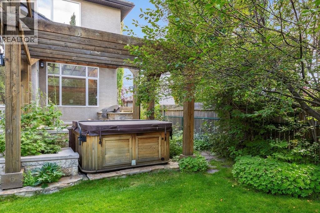 Single Family House for Sale in  Royal Terrace NW Royal Oak Calgary 