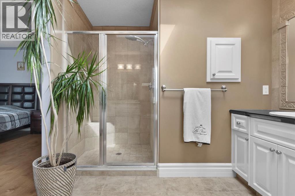 Single Family House for Sale in  Royal Terrace NW Royal Oak Calgary 