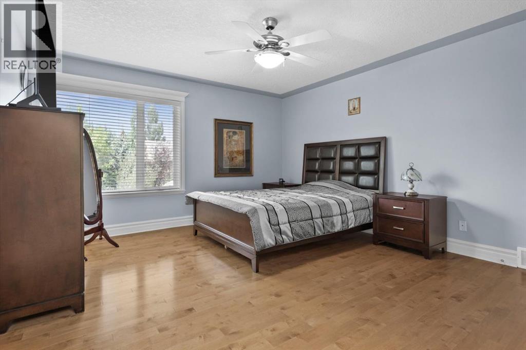Single Family House for Sale in  Royal Terrace NW Royal Oak Calgary 