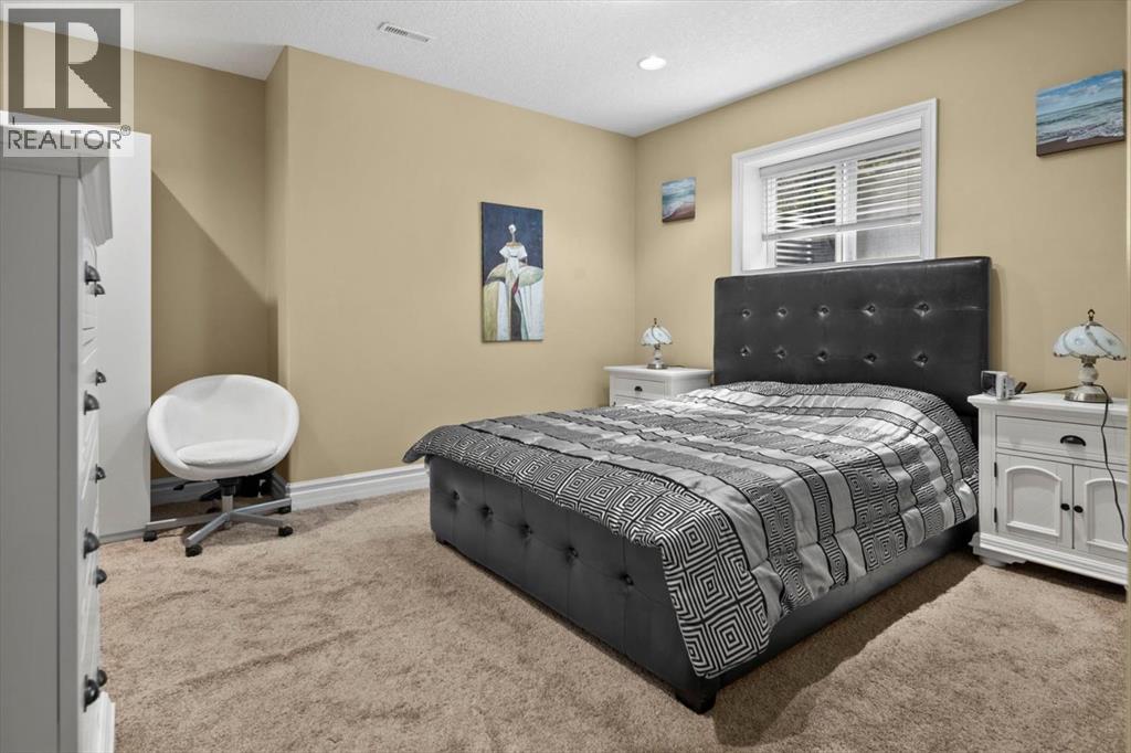 Single Family House for Sale in  Royal Terrace NW Royal Oak Calgary 