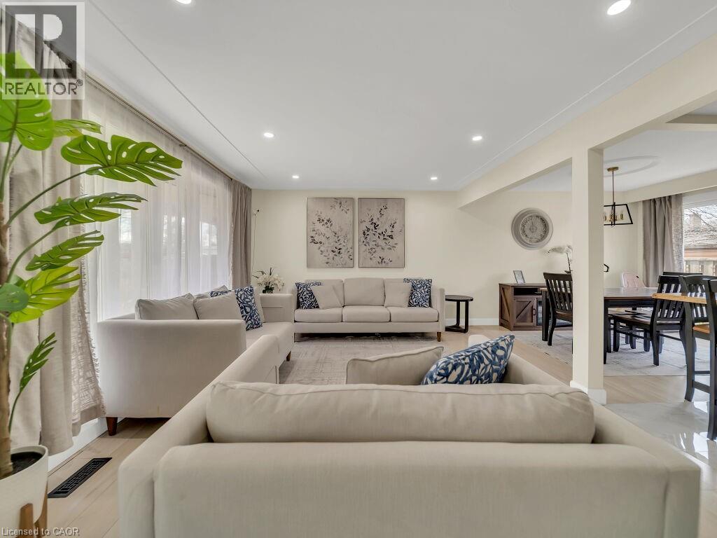 Photo 22 of 75 Bettley Crescent, Kitchener ON