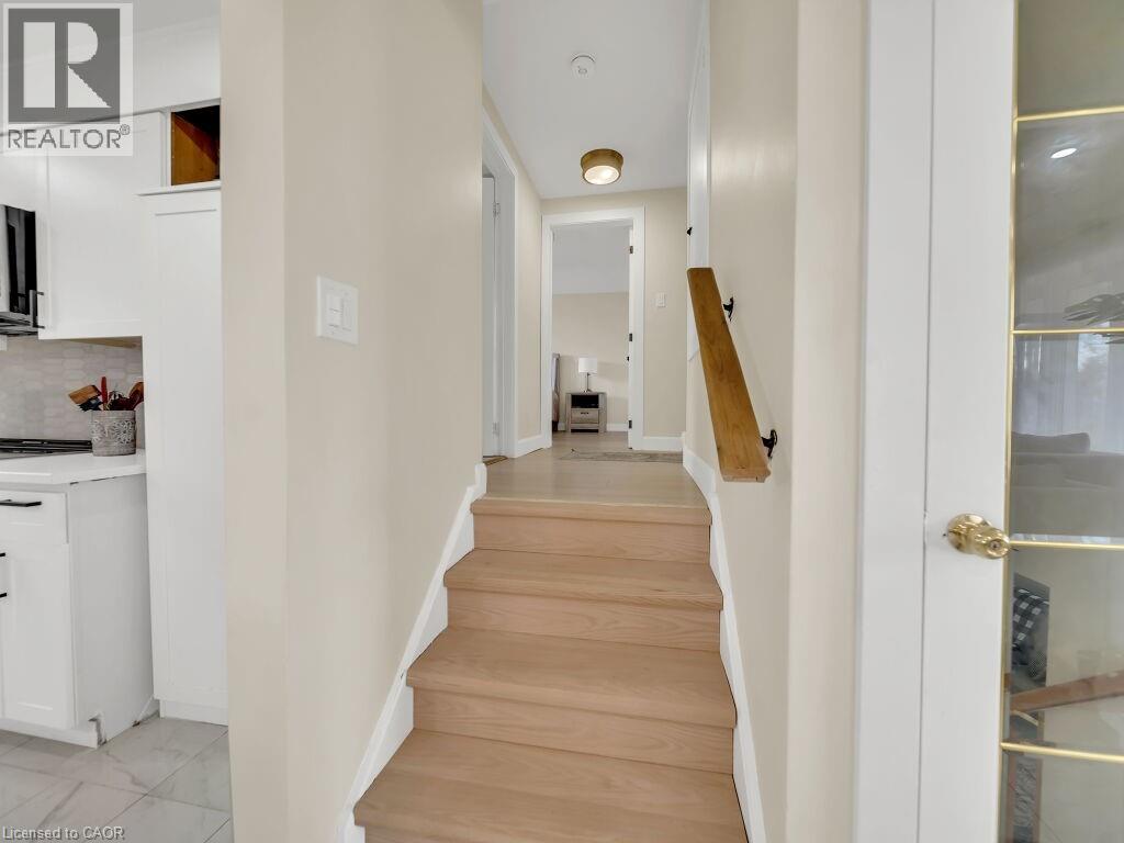 Photo 8 of 75 Bettley Crescent, Kitchener ON