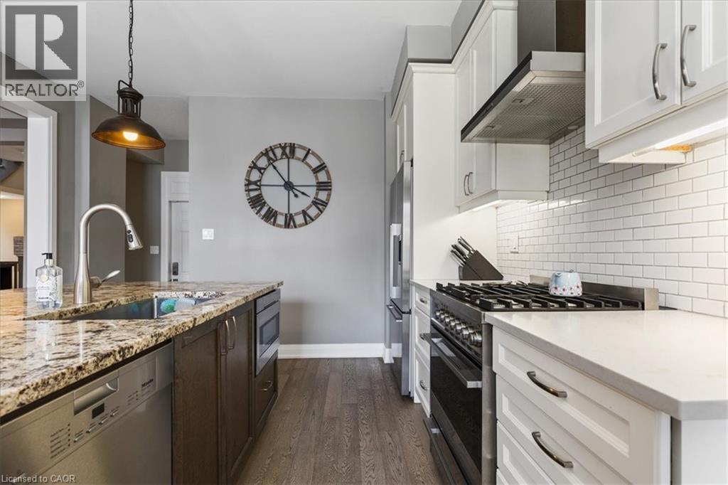 Photo 36 of 504 Equestrian Way, Cambridge ON
