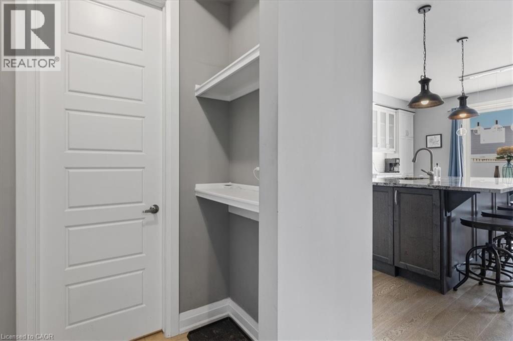 Photo 37 of 504 Equestrian Way, Cambridge ON