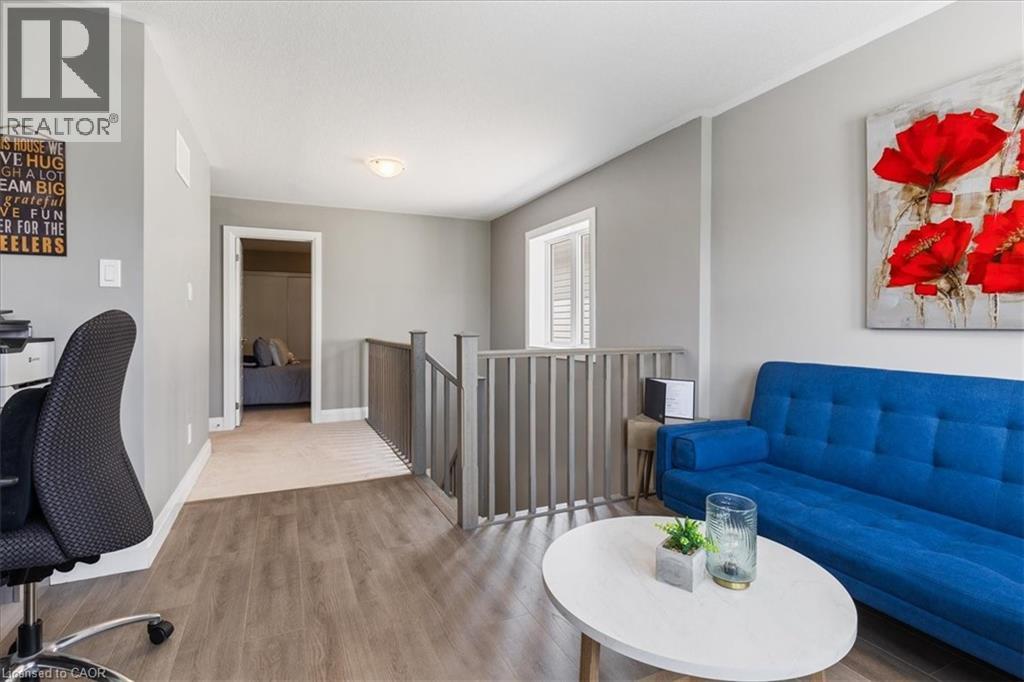 Photo 11 of 504 Equestrian Way, Cambridge ON