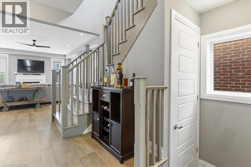 Photo 42 of 504 Equestrian Way, Cambridge ON