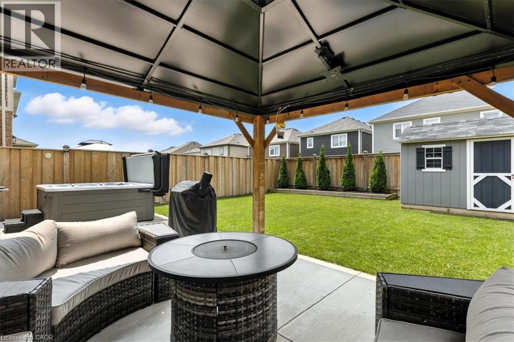 Photo 18 of 504 Equestrian Way, Cambridge ON