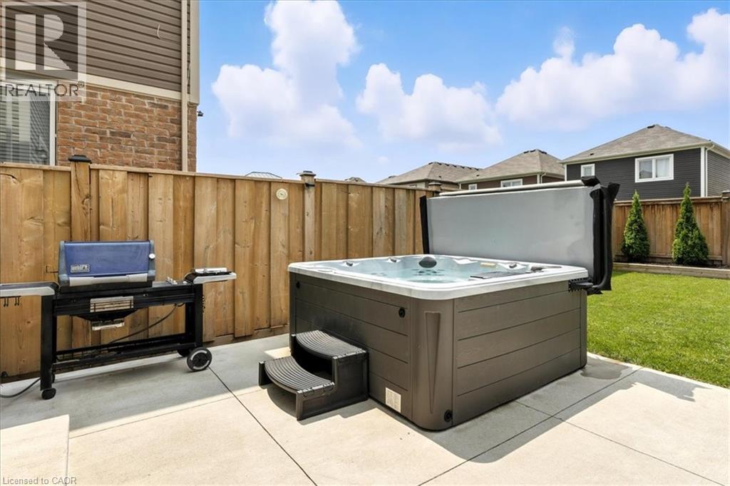 Photo 23 of 504 Equestrian Way, Cambridge ON