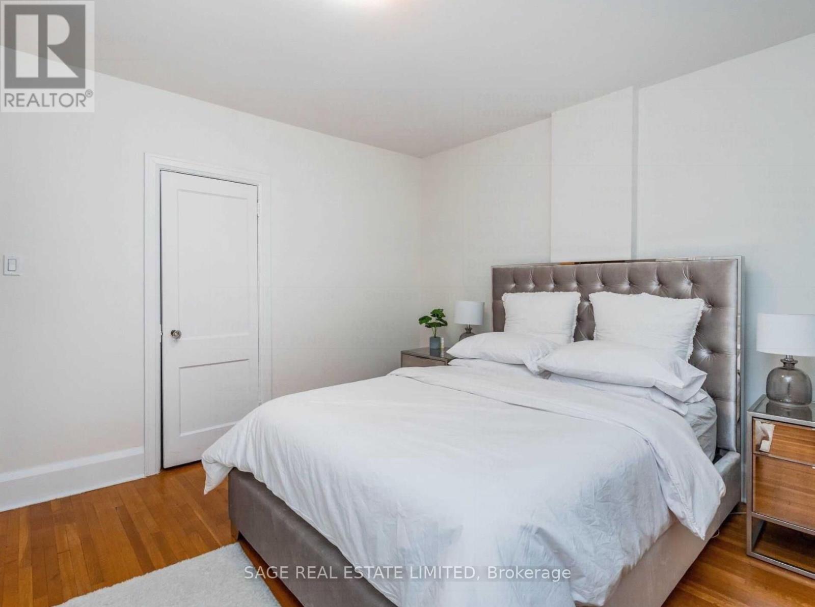 Photo 10 of Main 740 Avenue Road N, Toronto ON