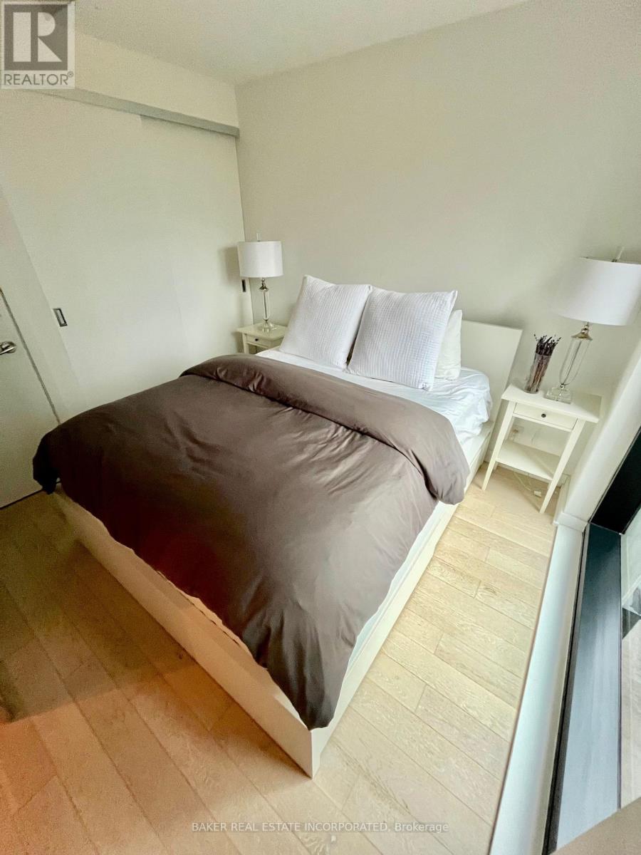 Photo 10 of 301 11 Charlotte Street, Toronto ON
