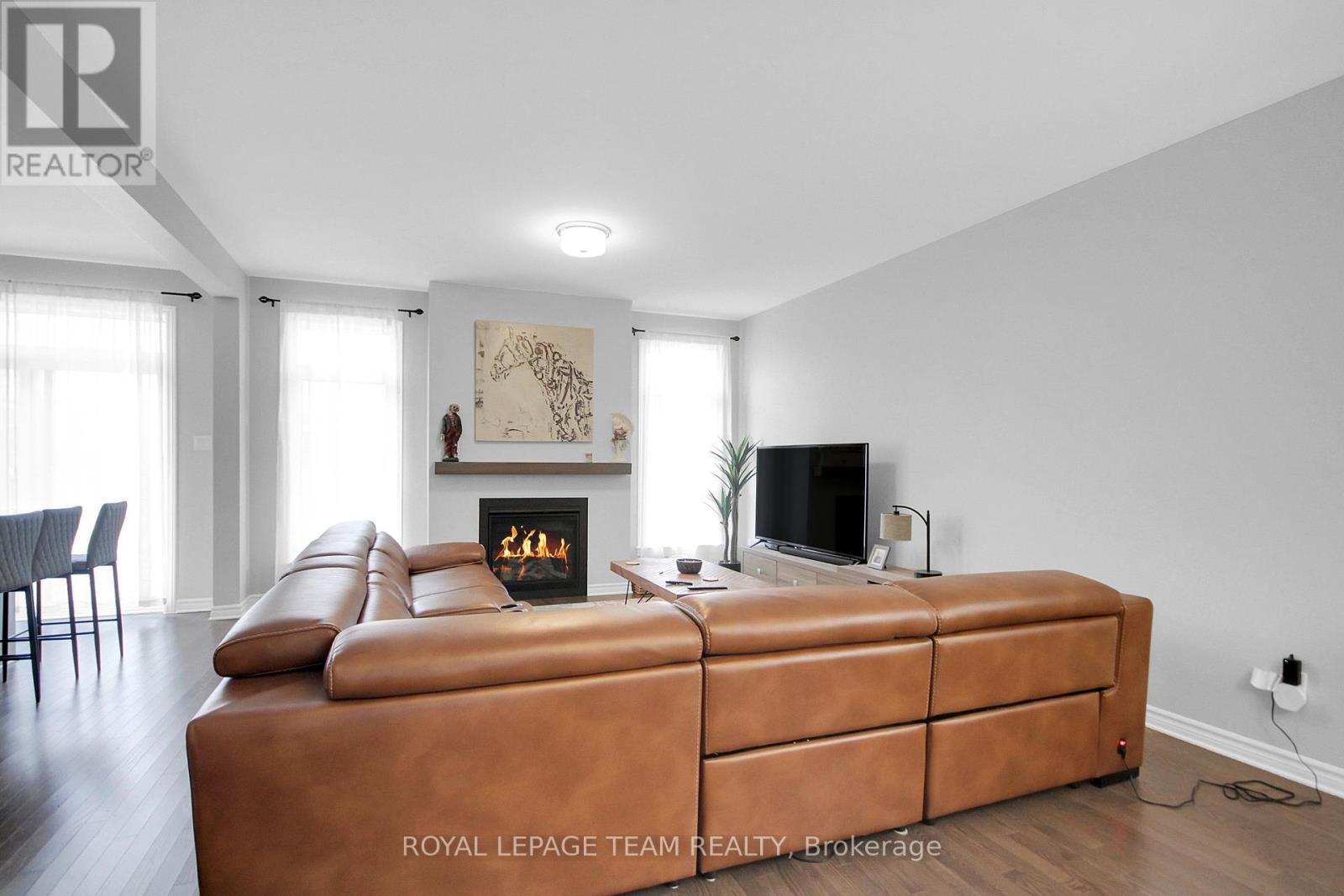 Photo 11 of 961 Beckton Heights W, Ottawa ON