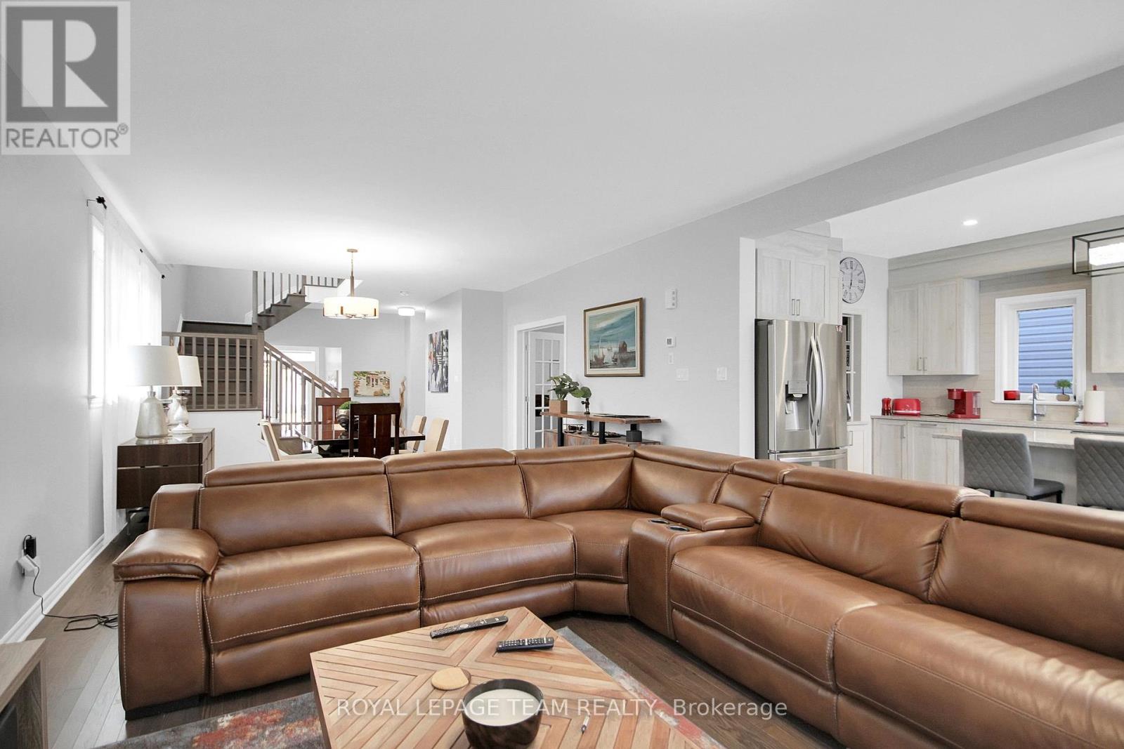 Photo 18 of 961 Beckton Heights W, Ottawa ON