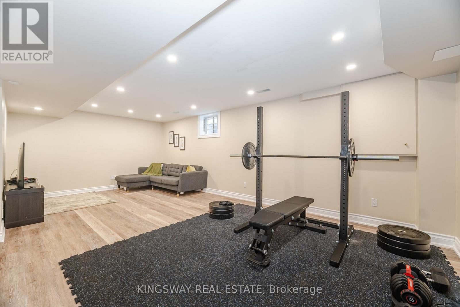 Photo 36 of 2246 Grand Ravine Drive, Oakville ON