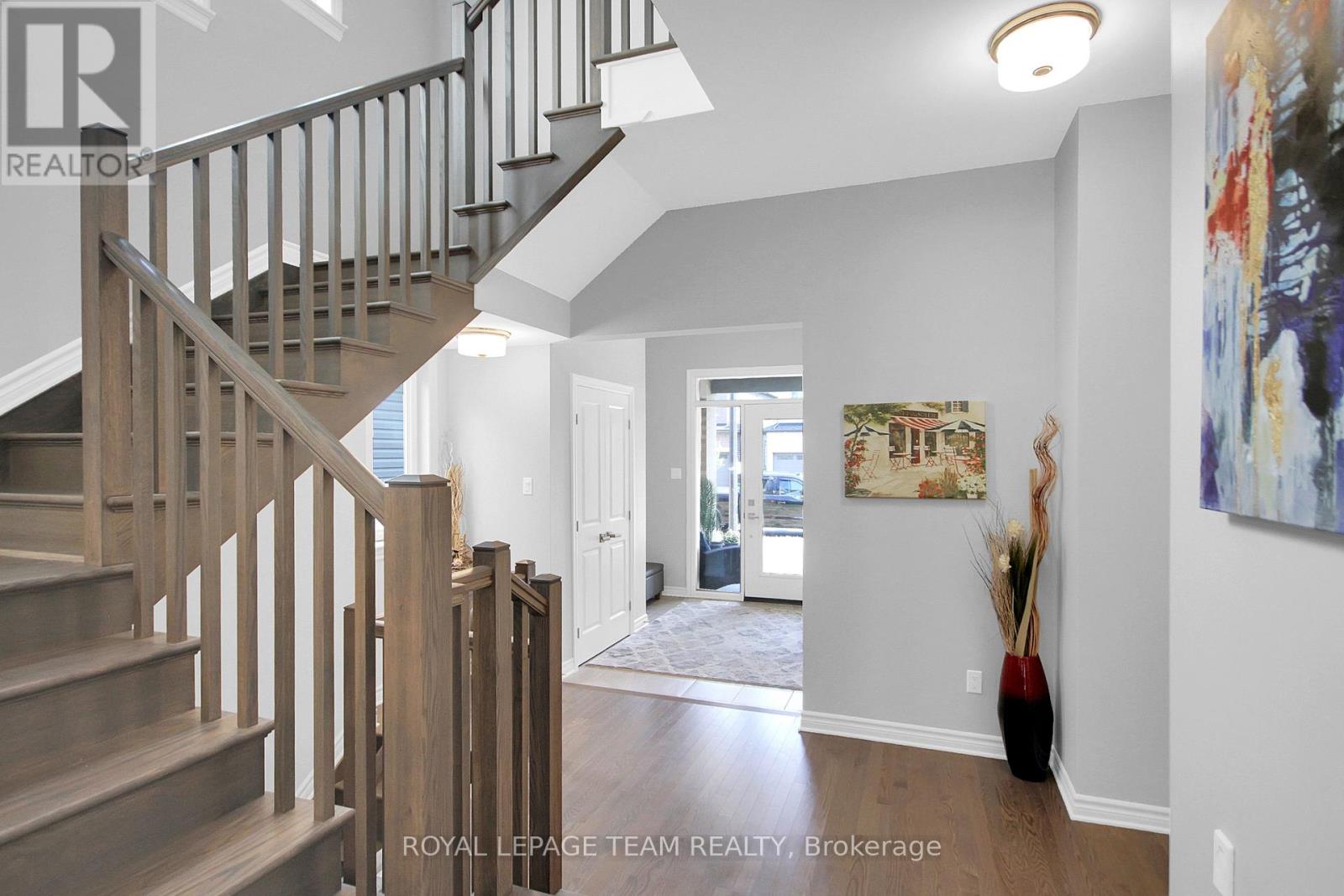 Photo 2 of 961 Beckton Heights W, Ottawa ON
