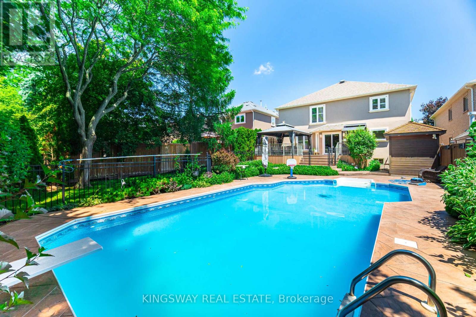 Photo 41 of 2246 Grand Ravine Drive, Oakville ON