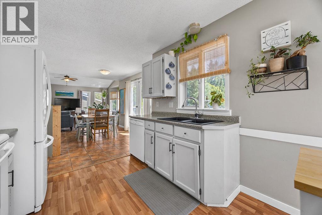 Photo 42 of 4015 Highland Park Drive, Armstrong BC
