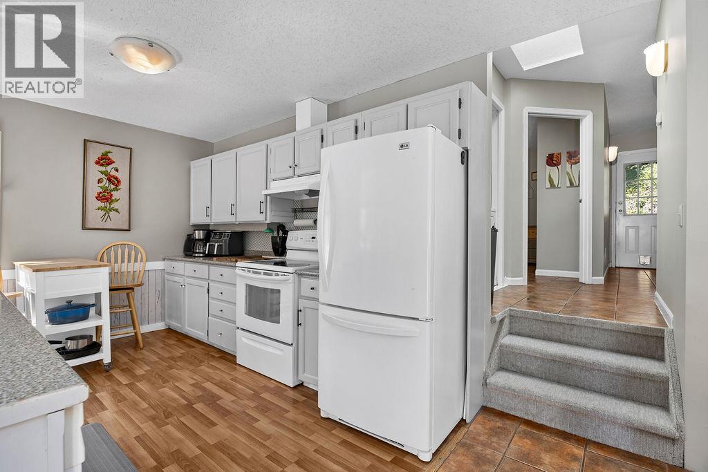 Photo 12 of 4015 Highland Park Drive, Armstrong BC