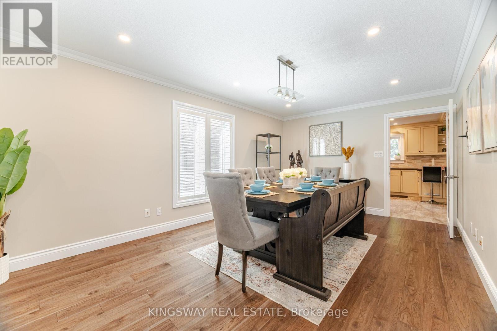 Photo 11 of 2246 Grand Ravine Drive, Oakville ON