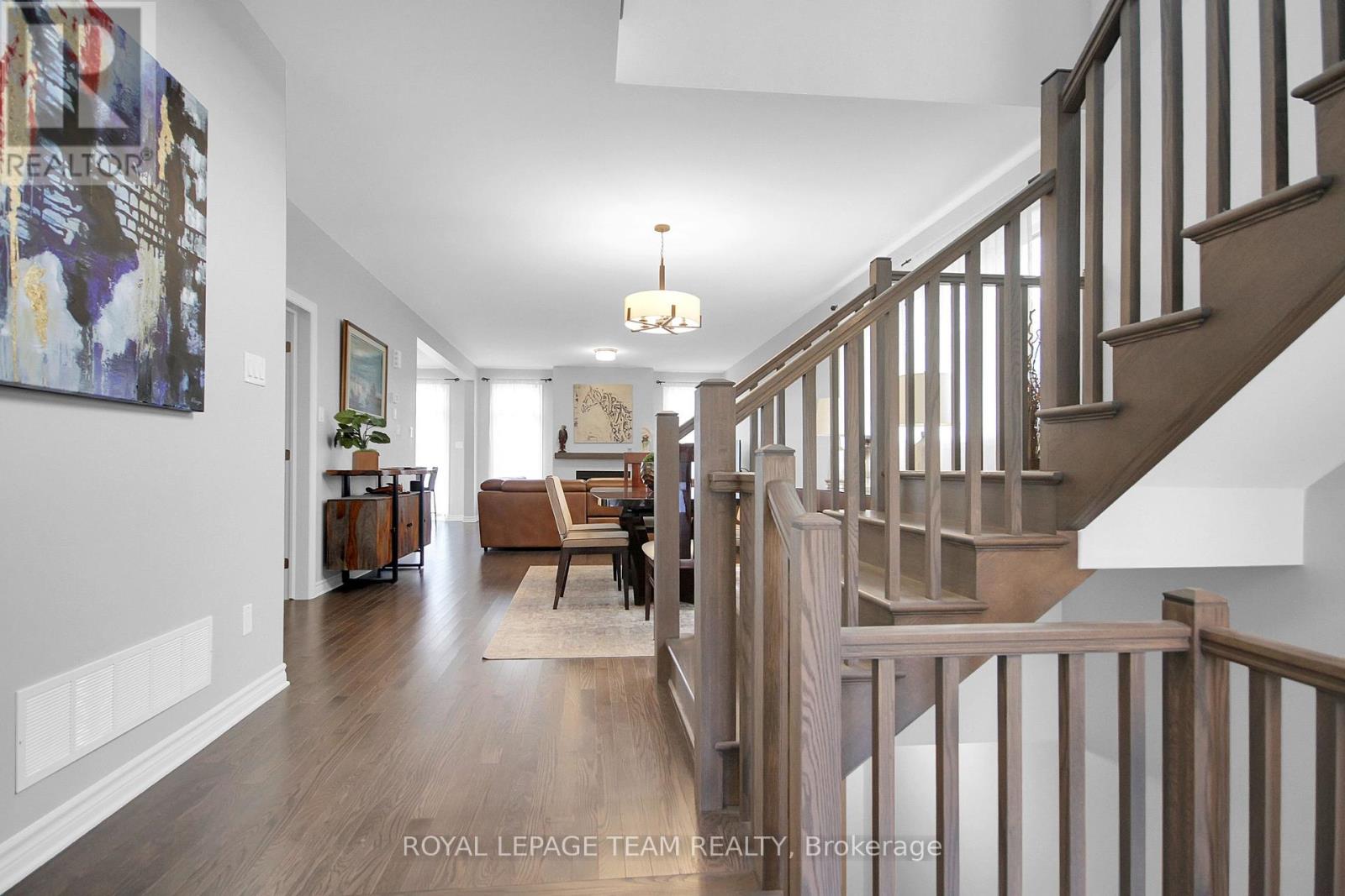 Photo 3 of 961 Beckton Heights W, Ottawa ON