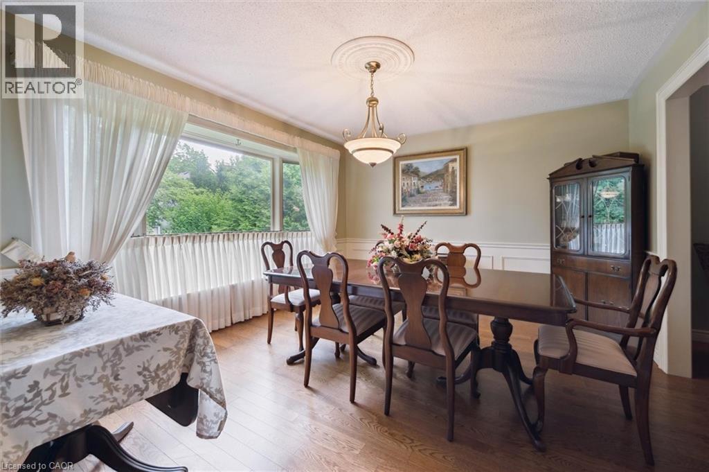 Photo 45 of 45 Applewood Crescent, Cambridge ON