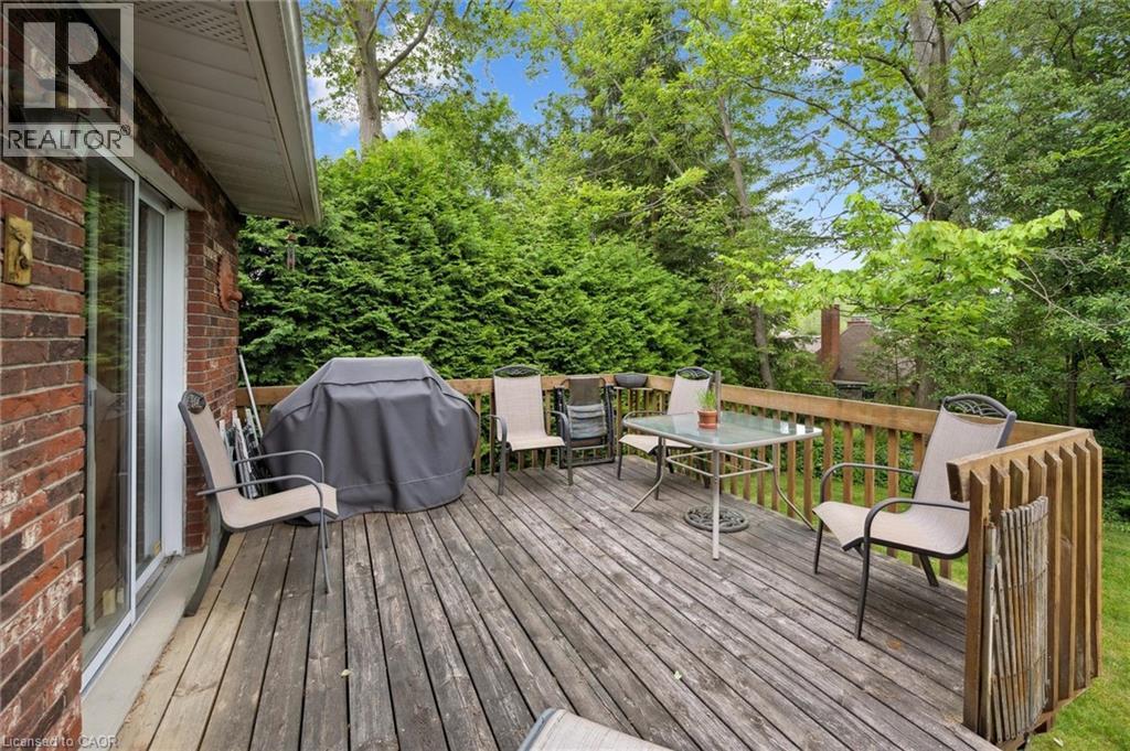 Photo 49 of 45 Applewood Crescent, Cambridge ON