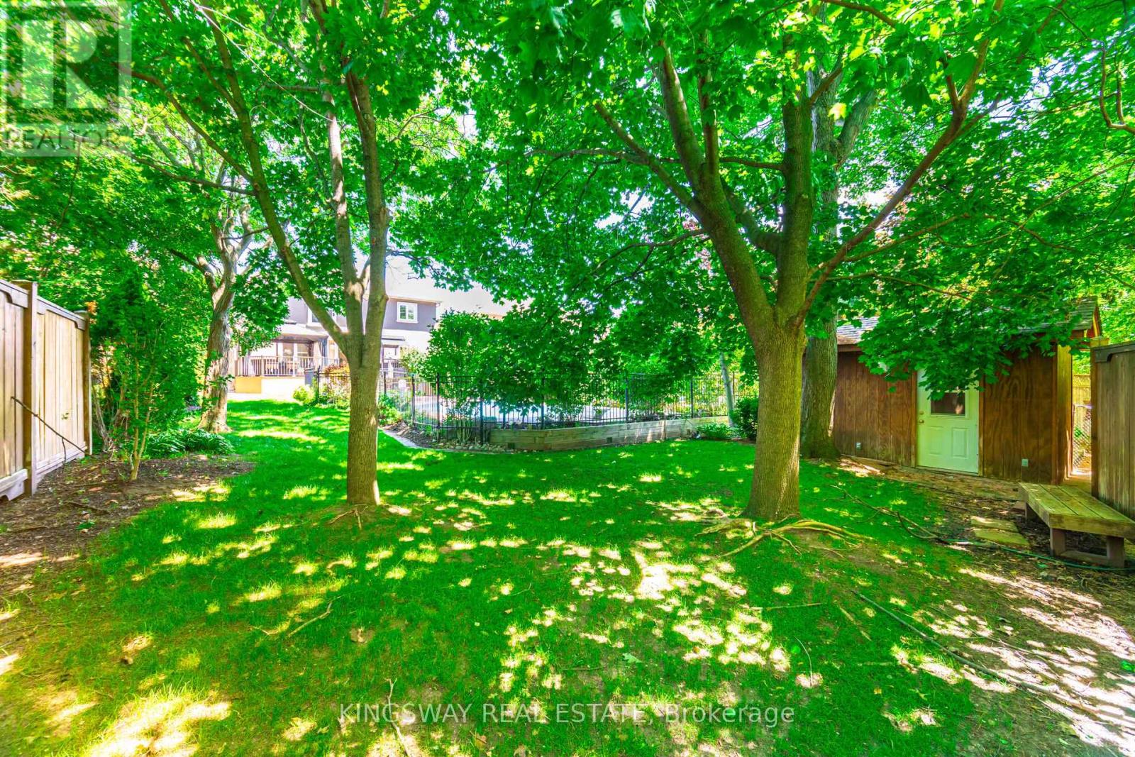 Photo 44 of 2246 Grand Ravine Drive, Oakville ON