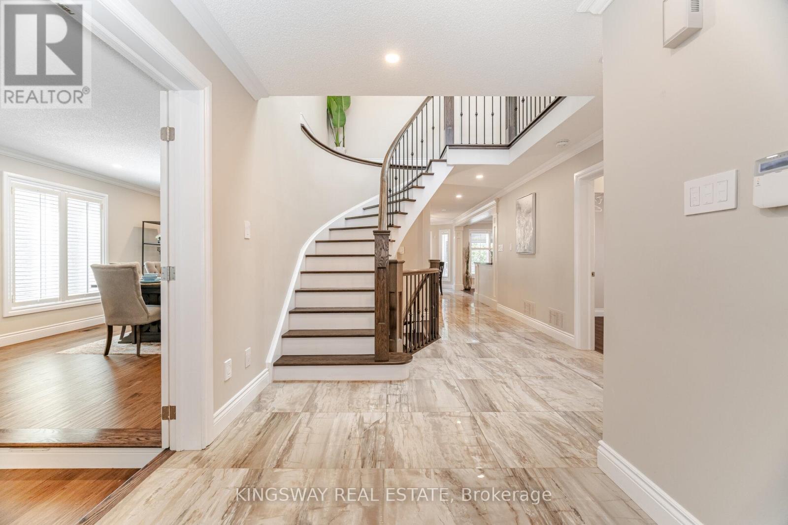 Photo 6 of 2246 Grand Ravine Drive, Oakville ON