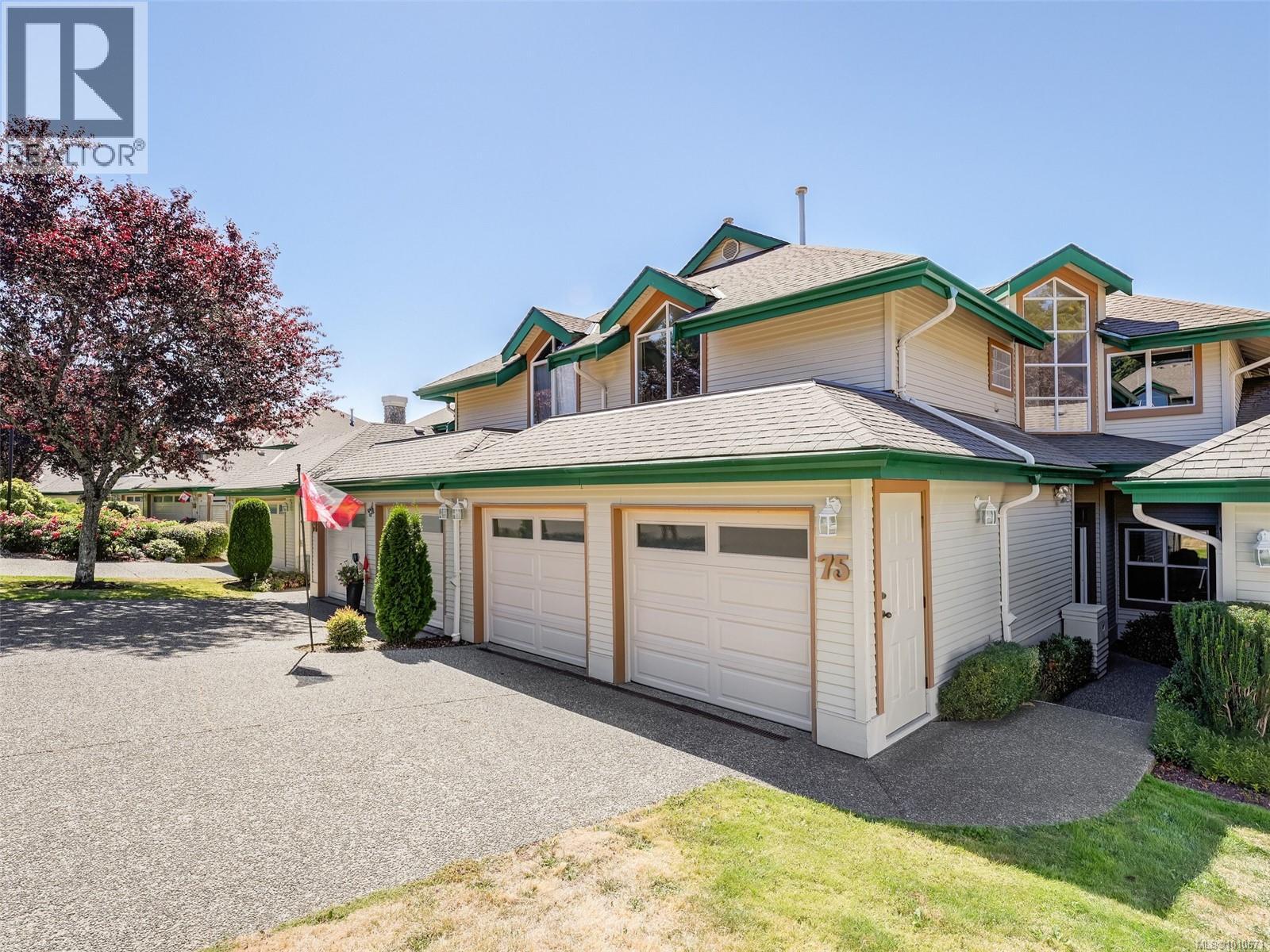 Single Family House for Sale in   Marsett Pl Saanich 