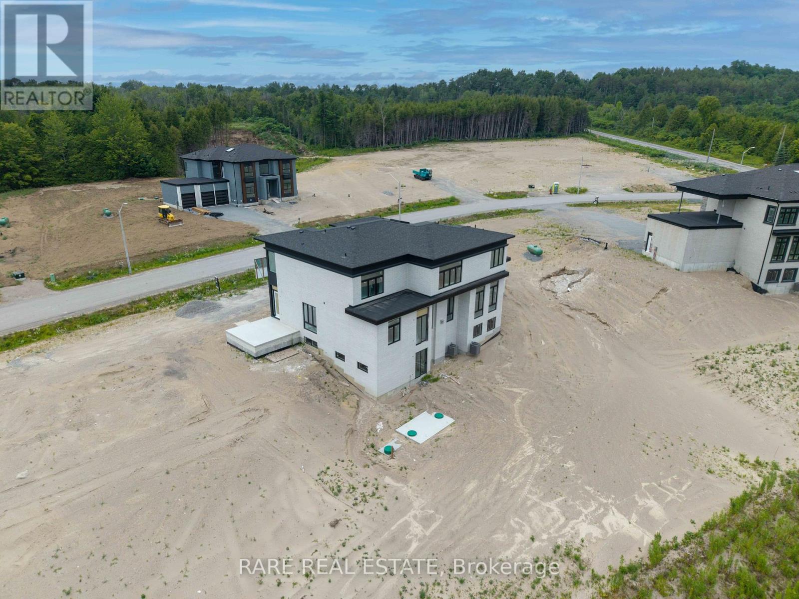 Photo 3 of 5 Openshaw Place, Clarington ON