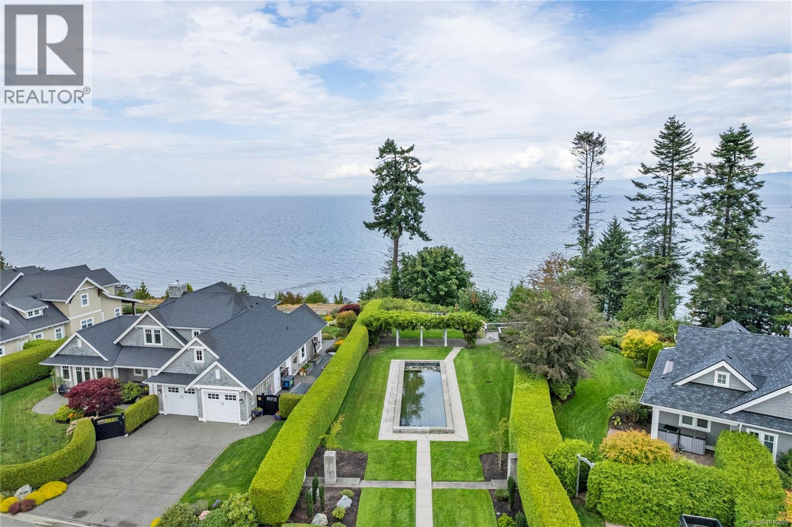 Photo 71 of 942 Bluffs Dr, Qualicum Beach BC