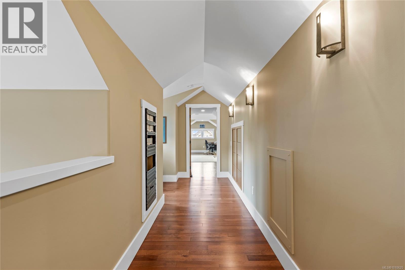 Photo 60 of 942 Bluffs Dr, Qualicum Beach BC