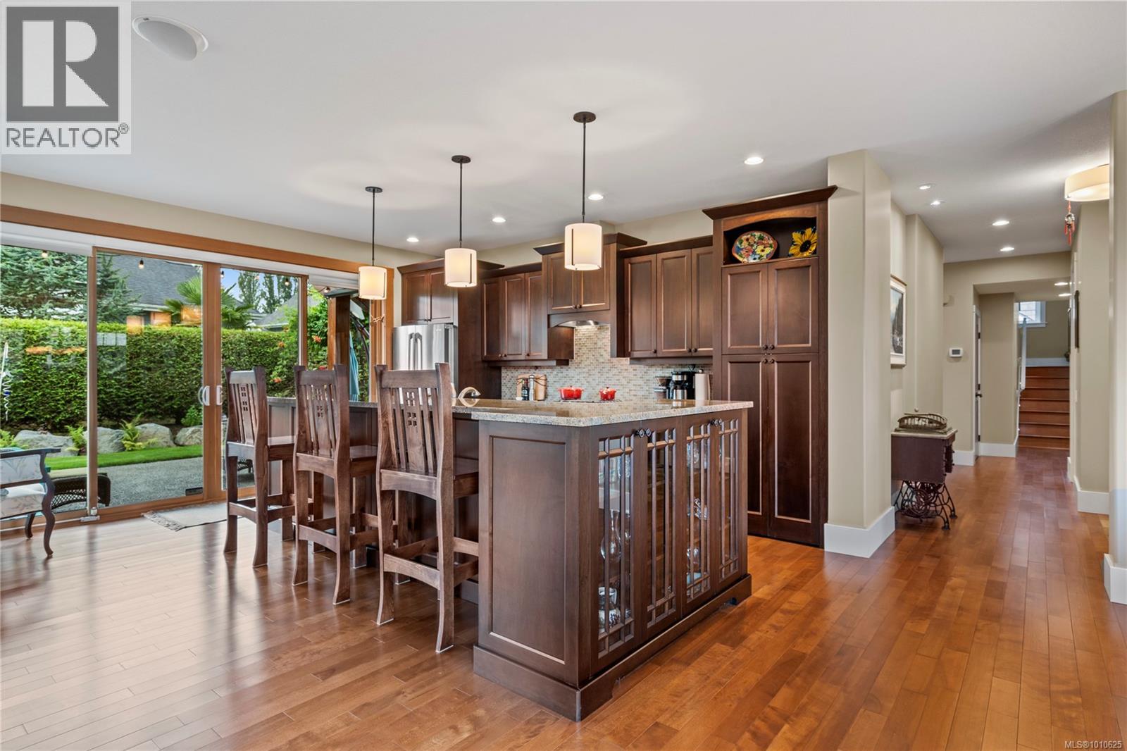 Photo 85 of 942 Bluffs Dr, Qualicum Beach BC