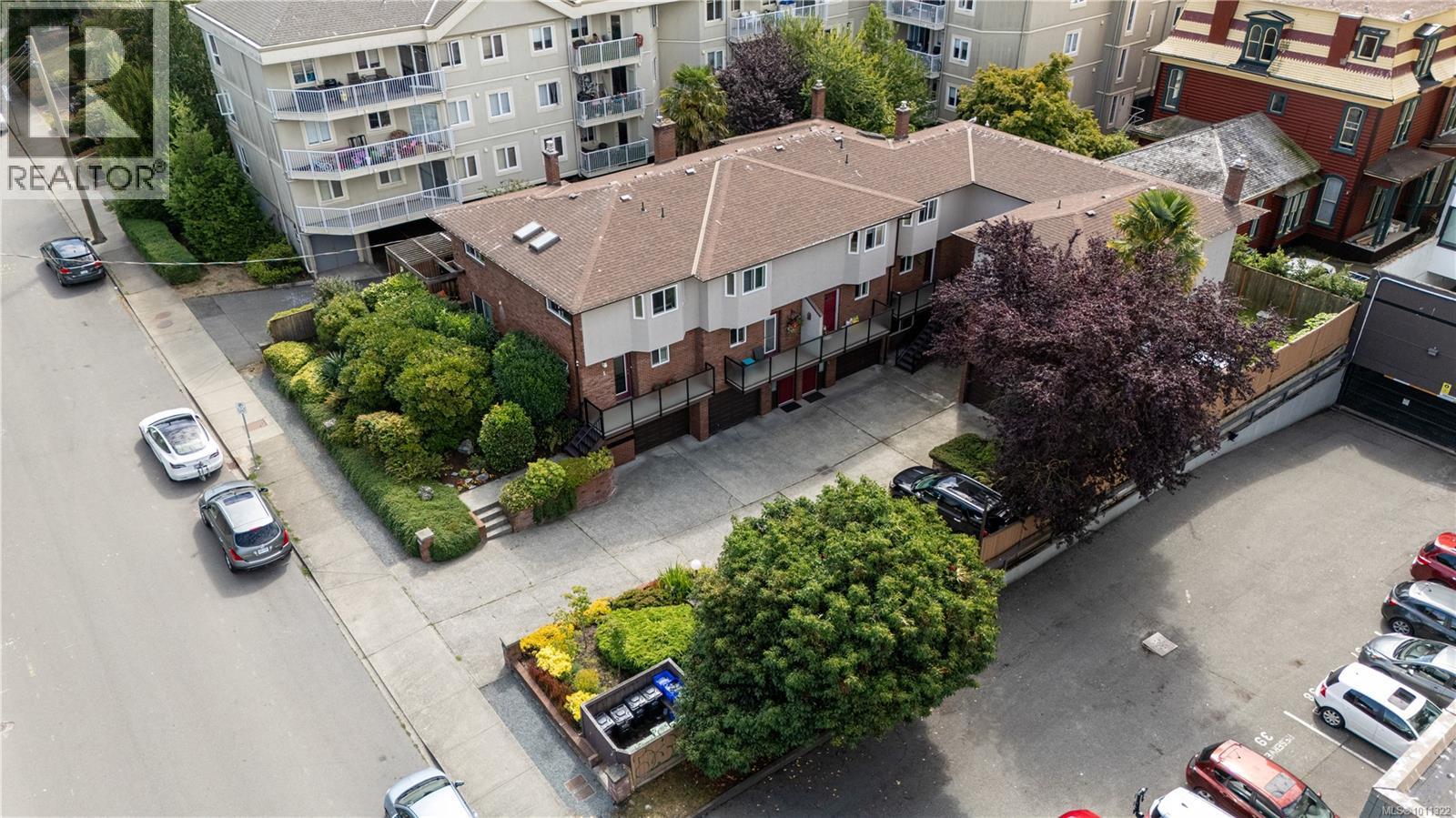 Photo 33 of 1 1119 View St, Victoria BC