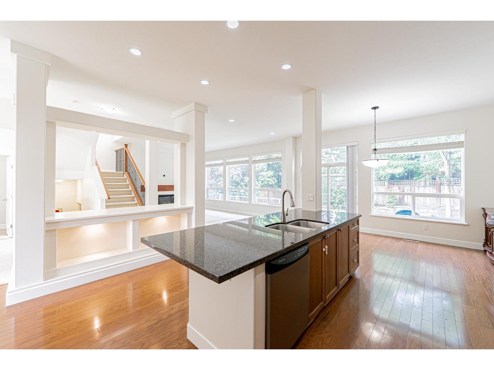 Photo 11 of 20179 68 A Avenue, Langley BC