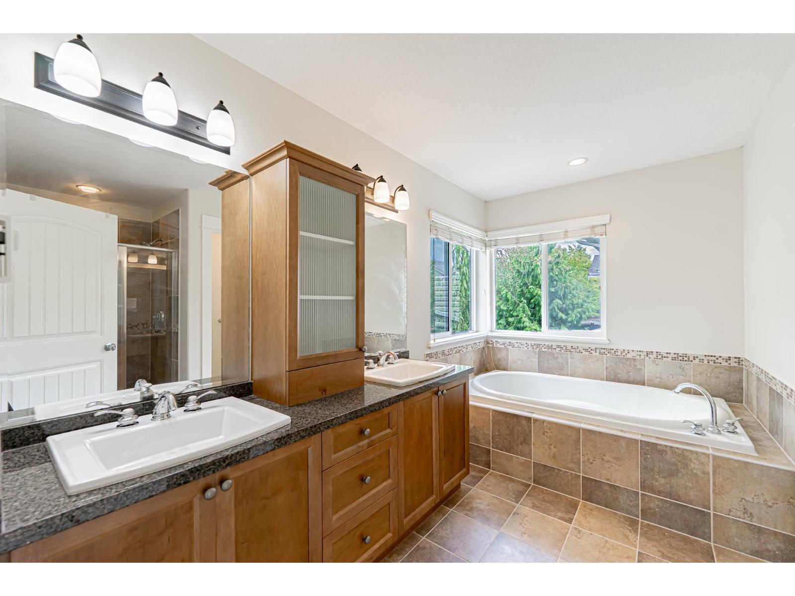 Photo 26 of 20179 68 A Avenue, Langley BC
