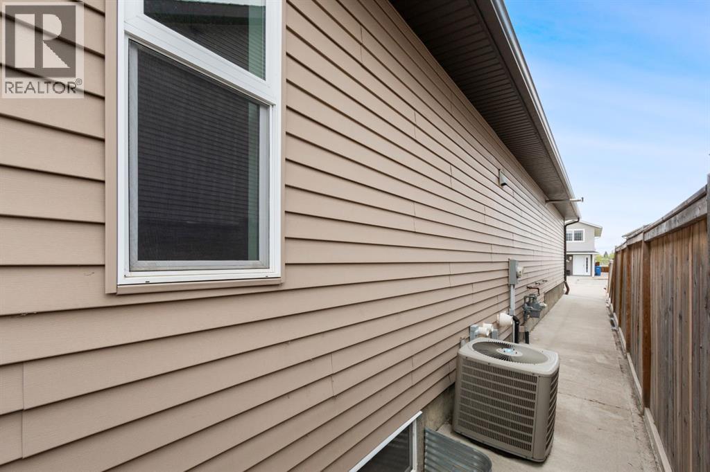 Photo 39 of 29 Sandpiper Drive, Didsbury AB