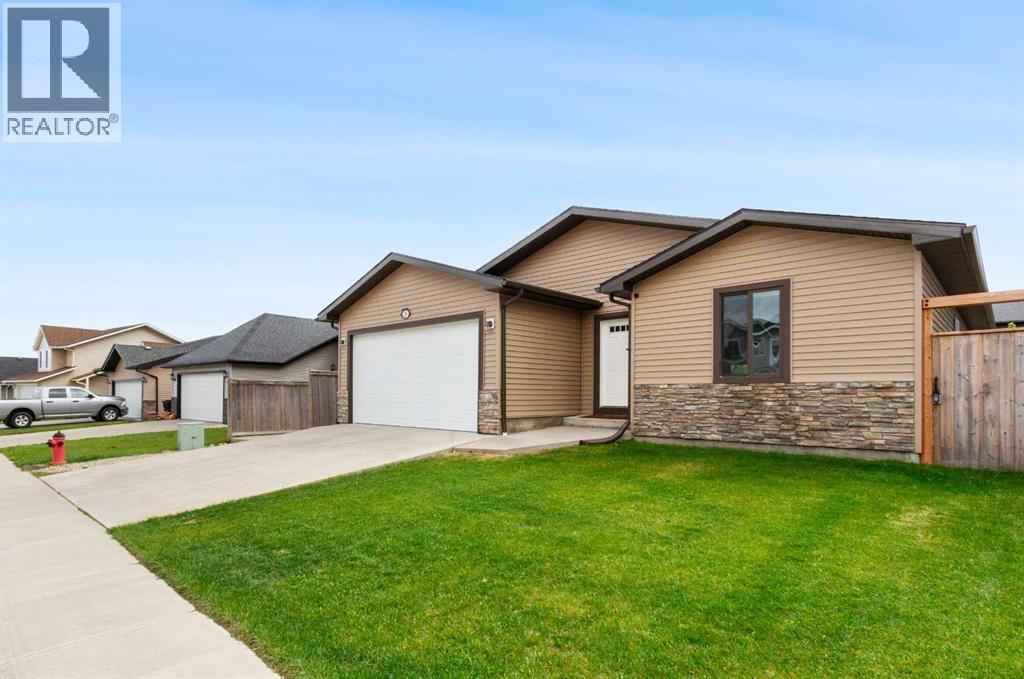 Photo 2 of 29 Sandpiper Drive, Didsbury AB
