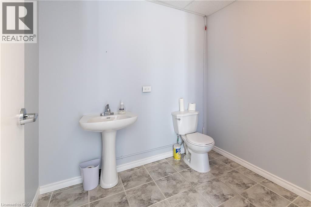Photo 8 of 64 Frederick Drive Unit 4, Guelph ON