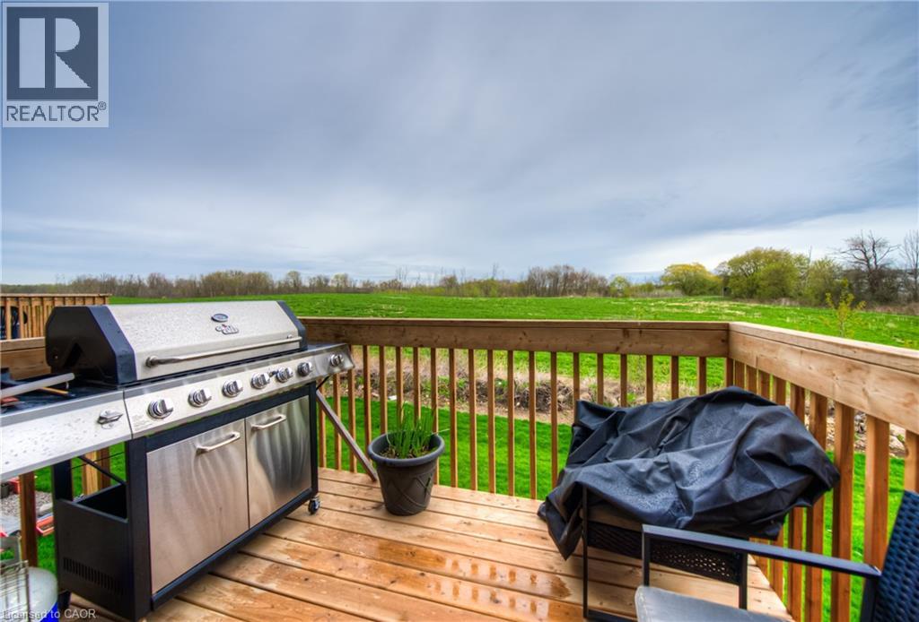 Photo 35 of 88 Bloomfield Crescent, Cambridge ON